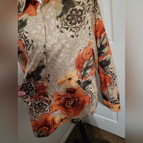 Chico's no iron floral top‎ - Picture 4 of 7